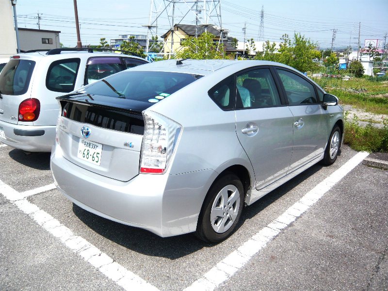 prius01.jpg