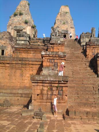 Name:  East Mebon.jpg
Views: 2914
Size:  35.0 KB