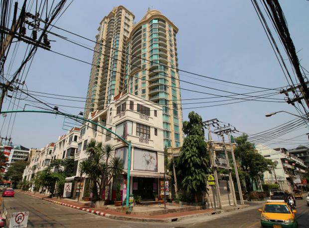 Name:  Royce Residence street view.jpg
Views: 439
Size:  68.2 KB