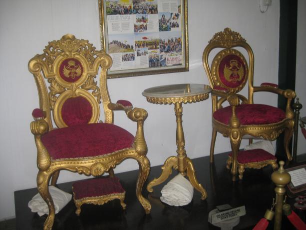 Click image for larger version
Name: sd 729.jpg
Views: 1
Size: 40.8 KB
ID: 25366